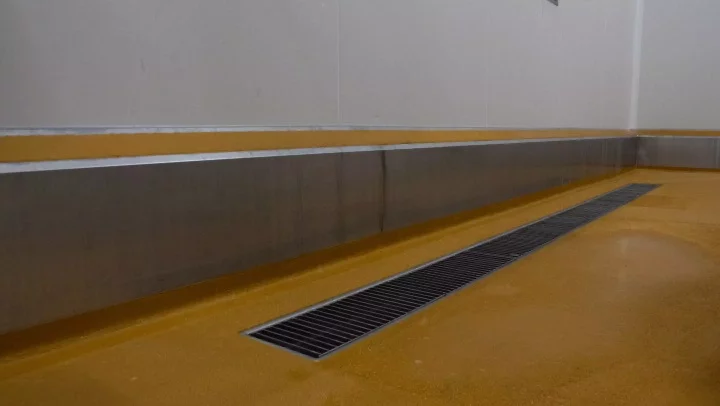 RVS afwateringssystemen met putten en goten