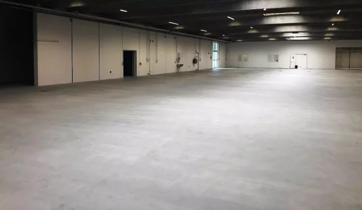 Cemskin coating op betonvloer