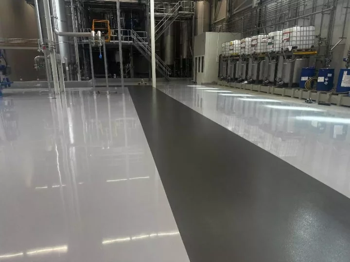 Kunststofvloeren voor Royal Talens, 15.000 m2 totaal