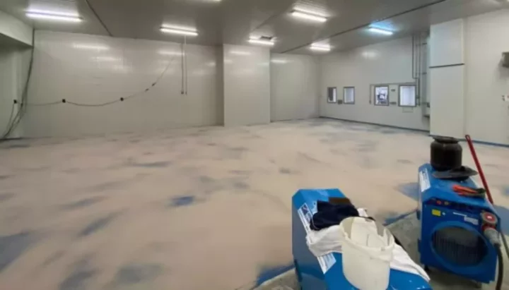 Aanbrengen Ucrete antislip laag